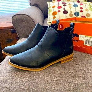 Brand new Rocket Dog booties